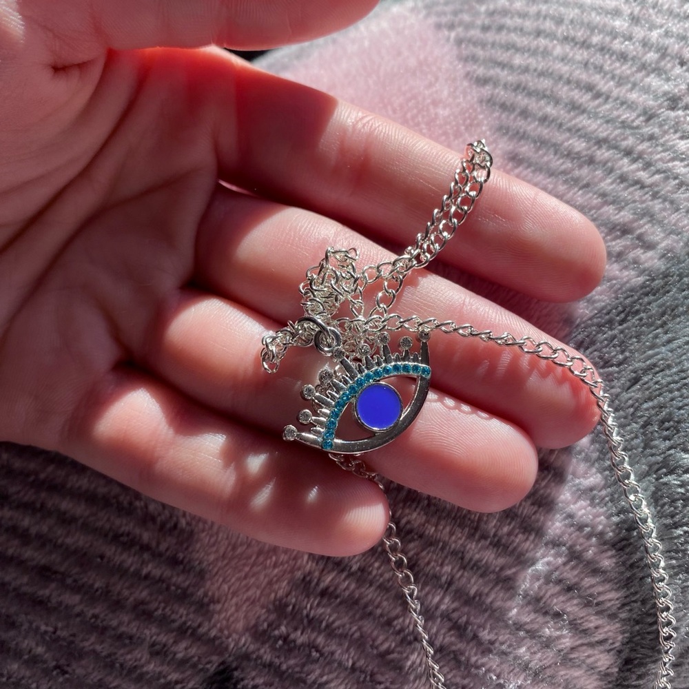 Blue and silver evil eye necklace brand new